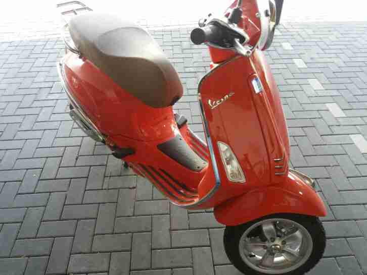 Vespa Primavera neuwertig "nur" 300 Km