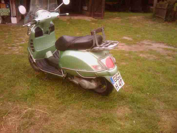 Vespa Roller 200 L