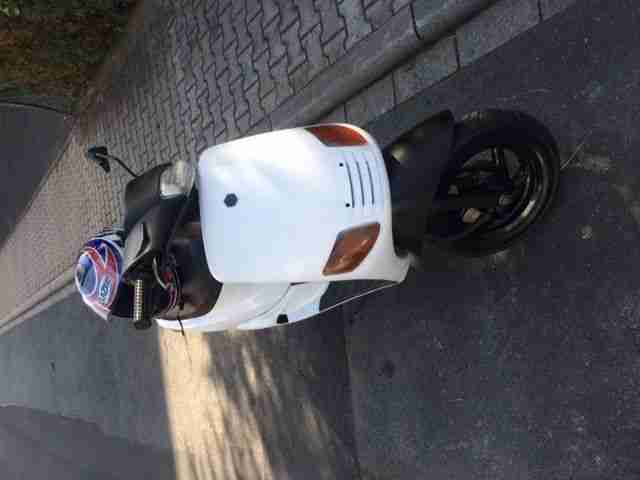 Vespa Roller Zip 25