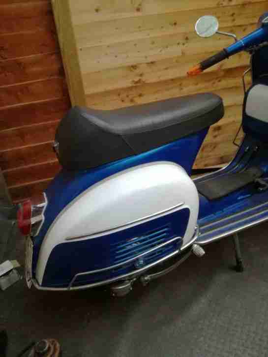 Vespa Sprint 125 ccm Top Zustand Tüv neu!
