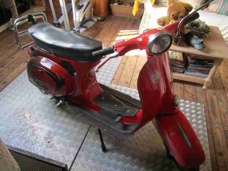 Vespa V 50