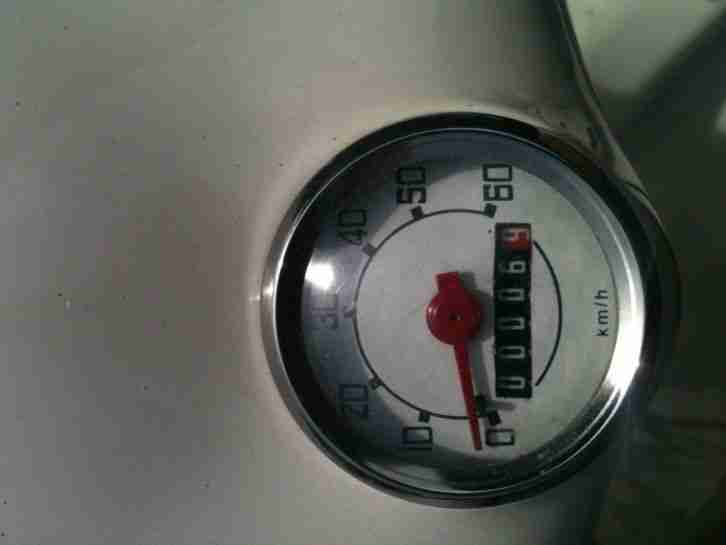 Vespa V50 erste Serie Bj.1965,komplett Restauriert/Sandgestrahlt 8Km gelaufen