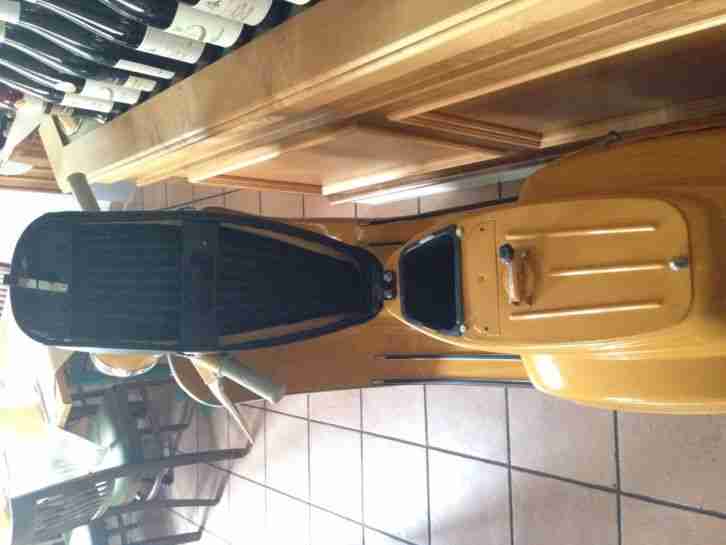 Vespa baujahr 1967 mit Charakter
