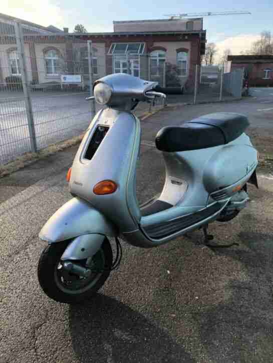 Vespa et 4 125