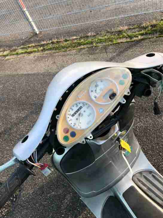 Vespa et 4 125