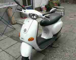 Vespa et2i roller an Bastler