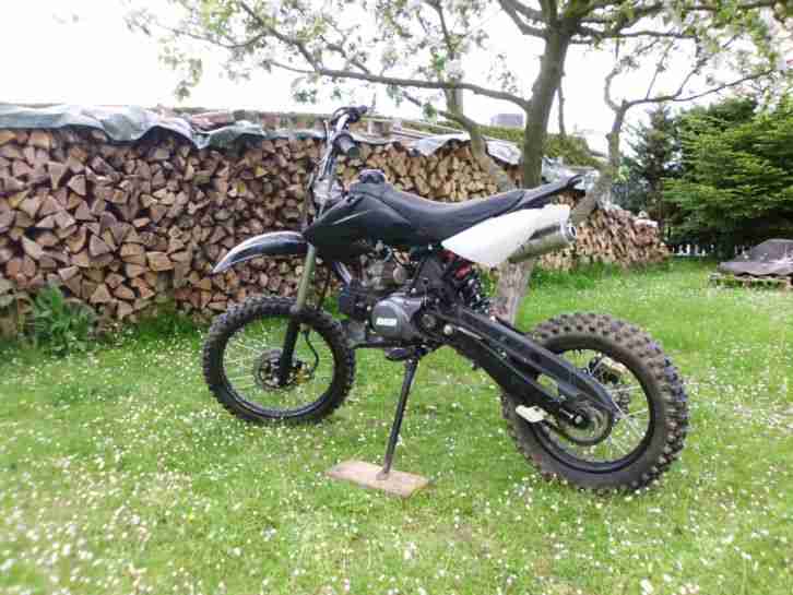 Vollcross 125 ccm 4 Takter als defekt an