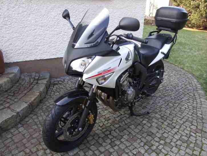 WIE NEU Honda CBF600 SA Naked Bike nur 1.300 km EZ 08/2012 bei Berlin abzuholen