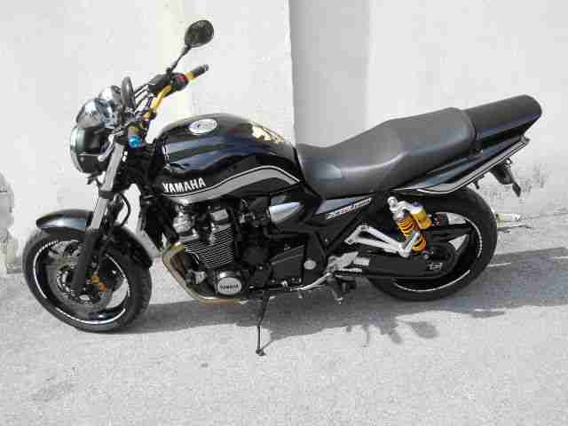 XJR1300 BJ2013 RP19 Unfallbeschädigt (günstig)