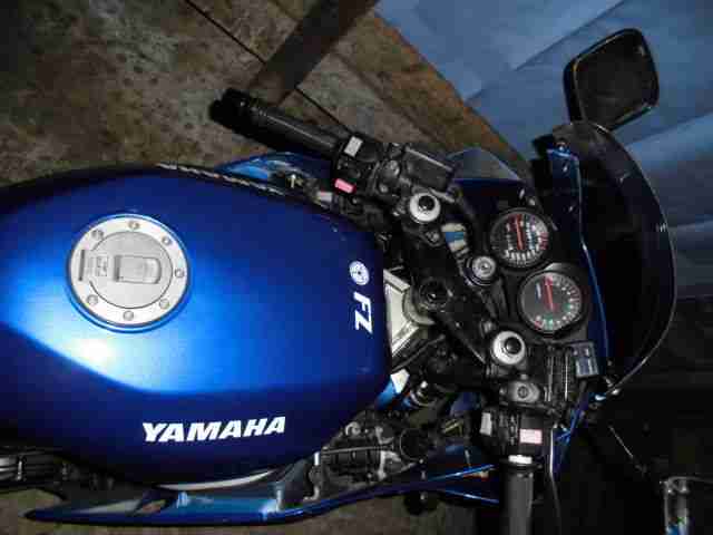 YAMAHA 750 FZ Typ 3KT 98 PS