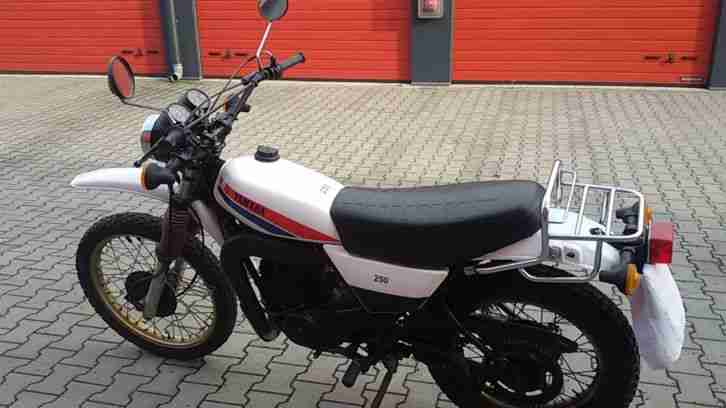 YAMAHA DT 250 mit TÜV