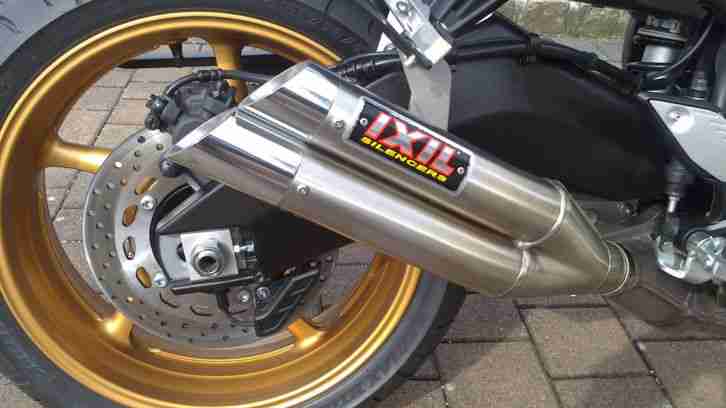 YAMAHA FZ 8 FAZER WEIß METALLIC 106 PS SUPERSPORTLER - 19 MONATE ALT - GARANTIE
