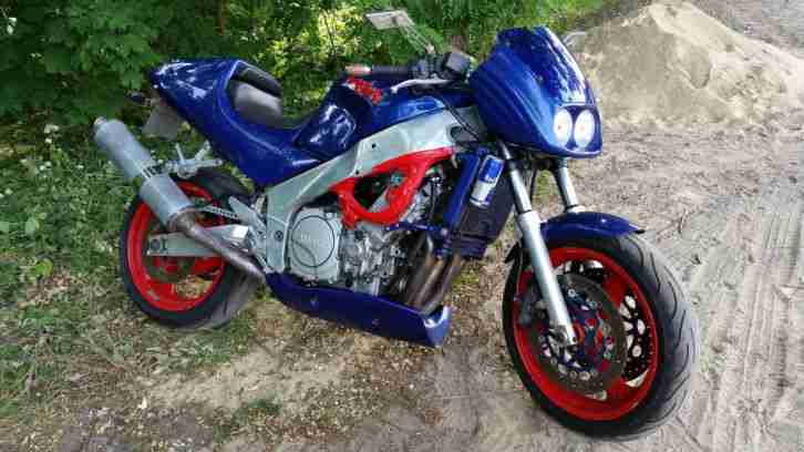 YAMAHA FZR 1000
