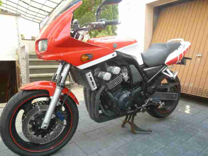 YAMAHA FZS 600 Fazer, Typ RJ02