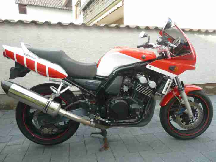 YAMAHA FZS 600 Fazer, Typ RJ02