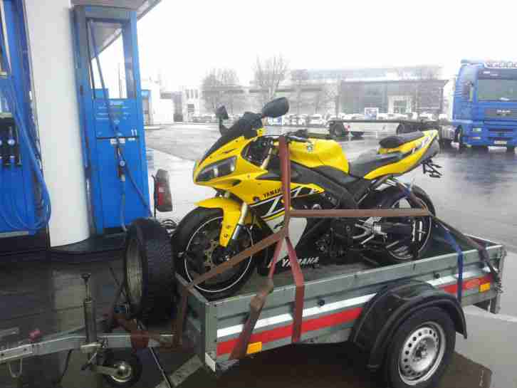 R1 RN12 LIMITED EDITION YELLOW 50