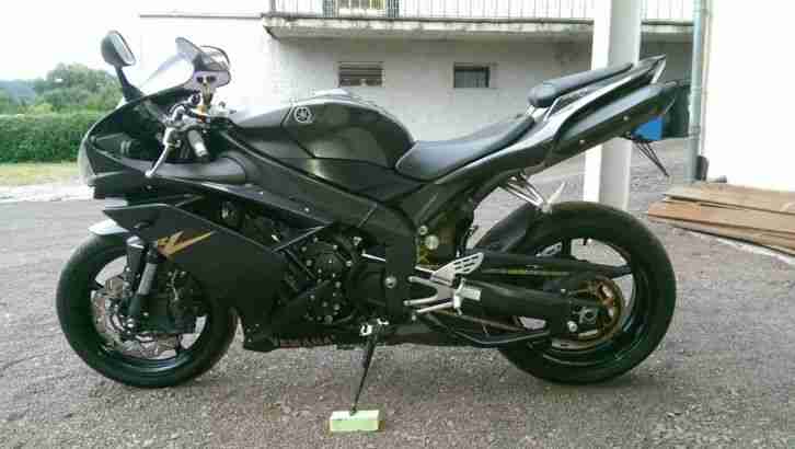 R1 RN19 Bj. 2008 superbike top