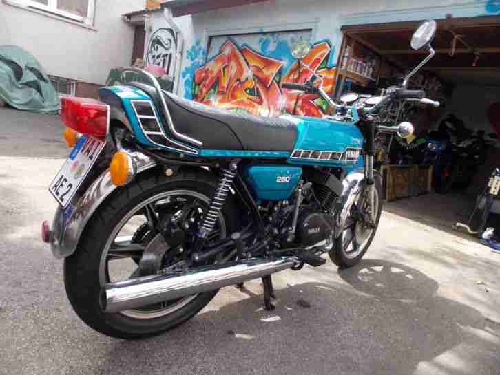 YAMAHA RD 250 Typ 1A2 Baujahr 1977 gut erhalten mit TÜV 10/2017 läuft+fährt
