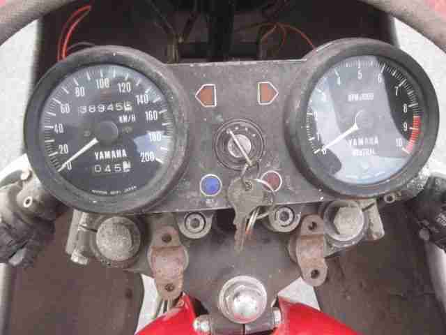 YAMAHA RD 250 Typ 352 aus 1974 mit PAPIEREN und SCHLÜSSEL Motor DREHT