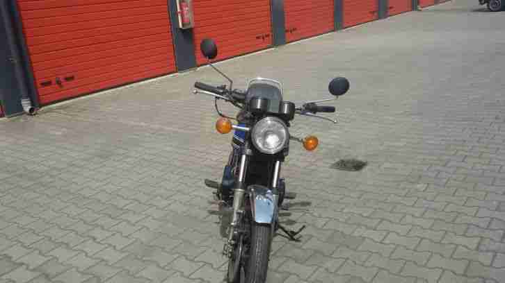 YAMAHA RD 250 als Restaurationsobjekt mit laufendem Motor und Papieren