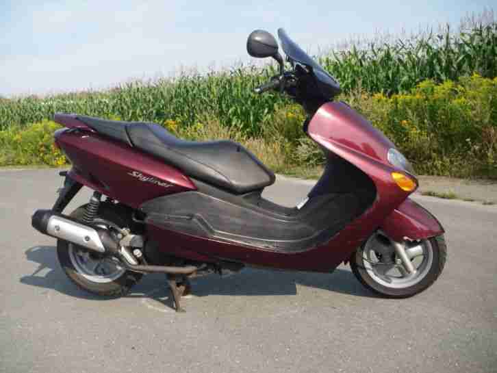YAMAHA Roller SKYLINER 125-er