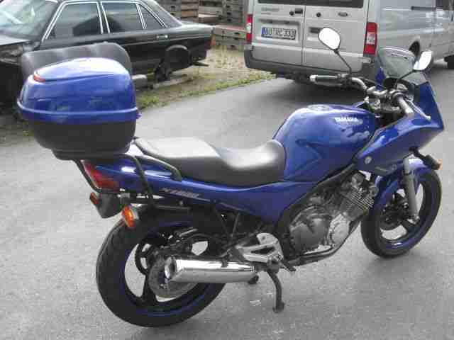YAMAHA XJ 600 DIVERSION aus Baujahr 1994 alle Papiere läuft und fährt OHNE TÜV
