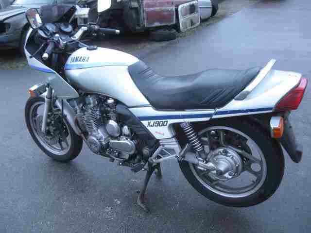 YAMAHA XJ 900 aus 1989 mit Brief + Schlüsseln steht seit 2011 Motor dreht