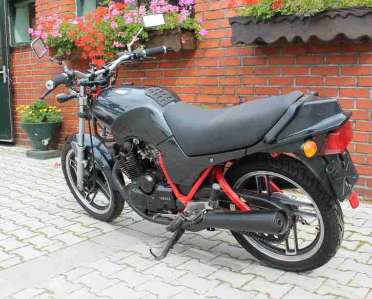 YAMAHA XS 400 - EZ 1985 - Typ 12 E - An Bastler mit neuen Reifen -