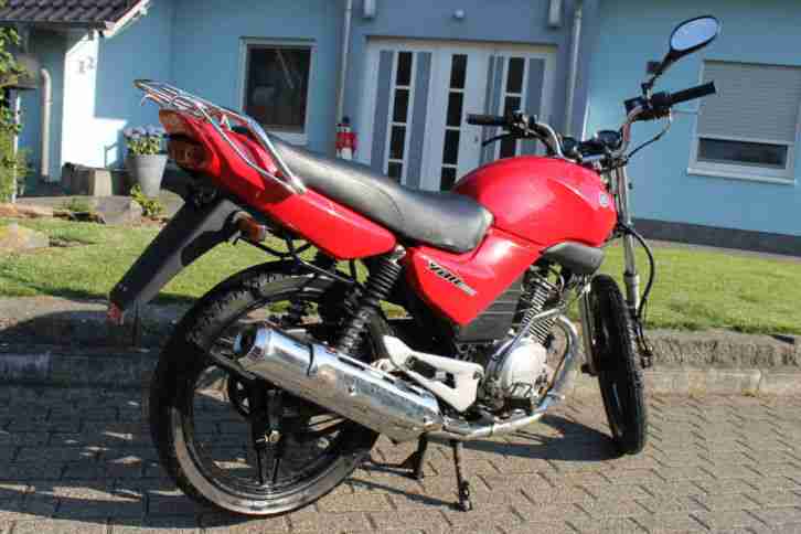 YAMAHA YBR 125 ccm Bj. 2006 mit 22.659 Km leichte Mängel