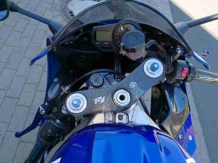 YAMAHA YZF R1 RN04