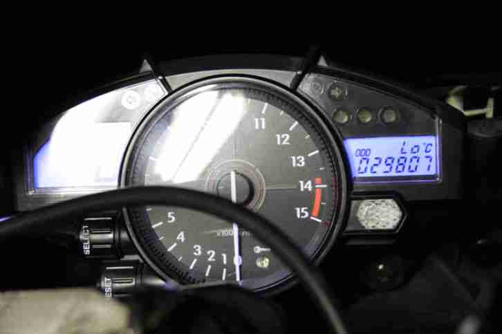 YAMAHA YZF R1 kein CBR, VTR, NINJA, ZX, GSXR