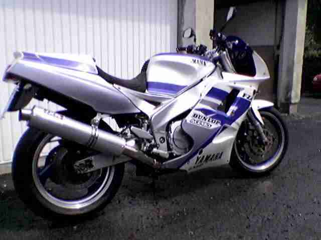 Yamaha 1000 FZR