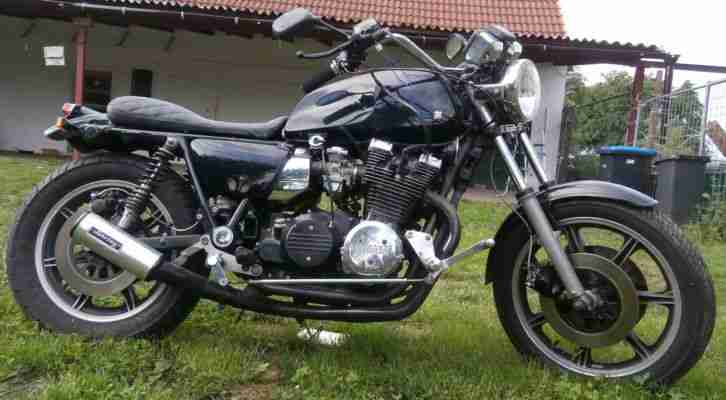 Yamaha 2H9 XS1100 mit Vorverlegte AME Fußrasten