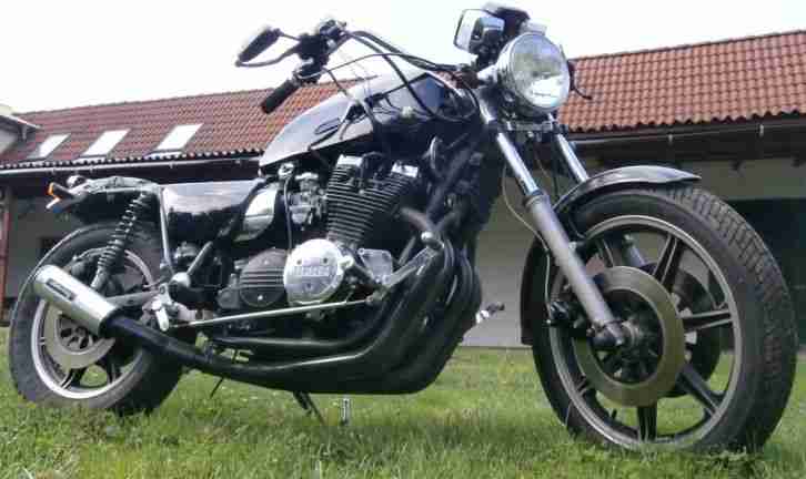 Yamaha 2H9 XS1100 mit Vorverlegte AME Fußrasten