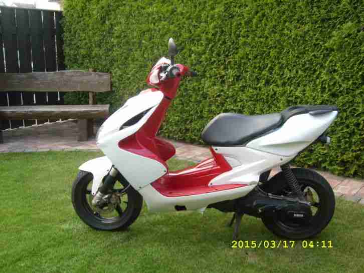 Yamaha Aerox, 49 ccm, EZ 06/2009, 4700 km, top Zustand,