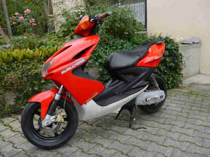 Yamaha Aerox Max Biaggi Edition; 4000KM; EZ 2011