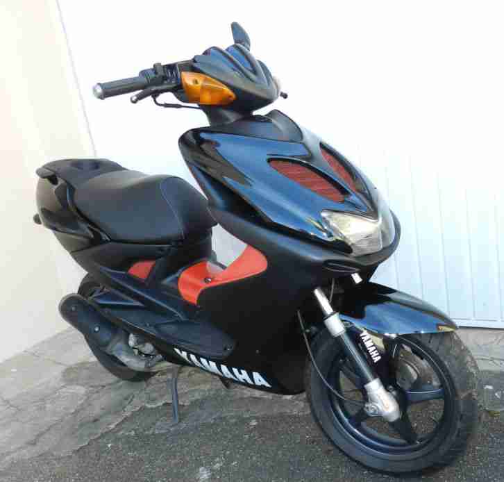 Yamaha Aerox Roller, Modell YQ50 KW-2,7 PS-3,67, BJ 2009, nur 6862Km, NP € 2390