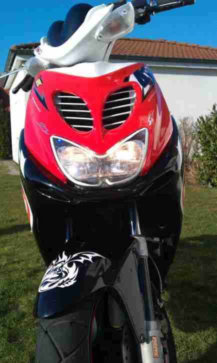 Yamaha Aerox Santander Edition, wenig Km, Top Zustand