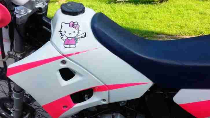 Yamaha DT 125 ccm Hello Kitty weiss/pink