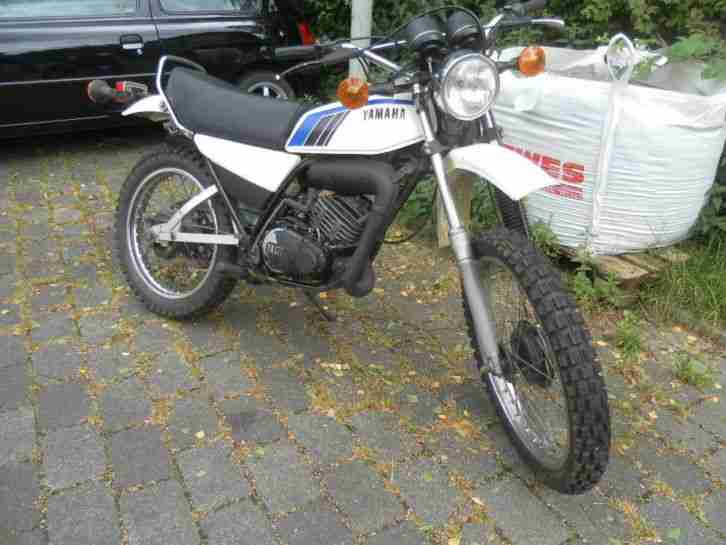 Yamaha DT 175 guter Zustand Bj. 1981 viele original Neuteile fahrbereit
