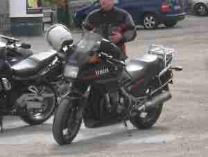 Yamaha FJ 1200, BJ 1987, 135500 km mit Koffer. Reifen ca 50%, Tüv 03/15