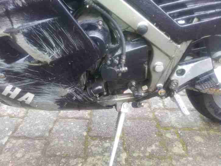 Yamaha FZ 750 Unfall links:-) 25KW Drossel eingetragen:-) HU