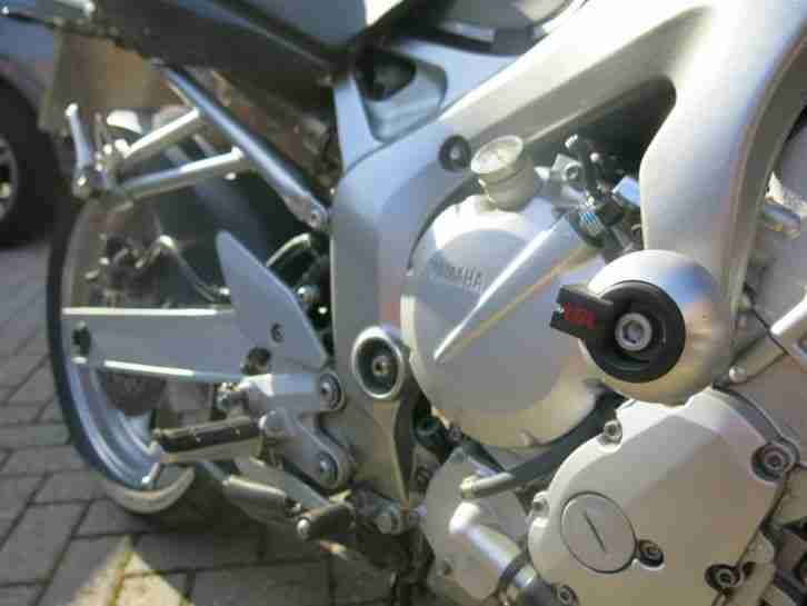 Yamaha FZ6 Fazer 600ccm, TÜV bis 04/17, NEUE Reifen, TOP gepflegt, Garagenfzg.