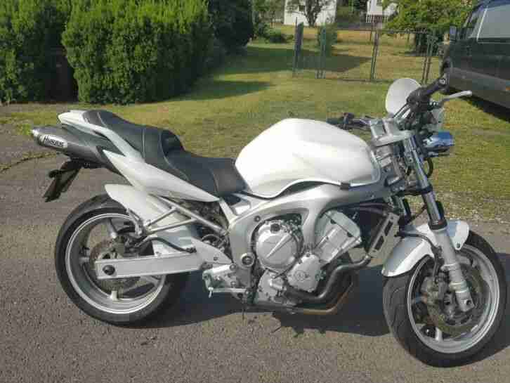 Yamaha FZ6 RJ07 - weiß - gedrosselt auf 48 PS - tiefergelegt (Frauenfahrzeug)