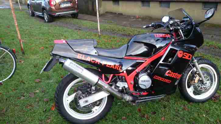 Yamaha FZ750, ein echter Dampfhammer