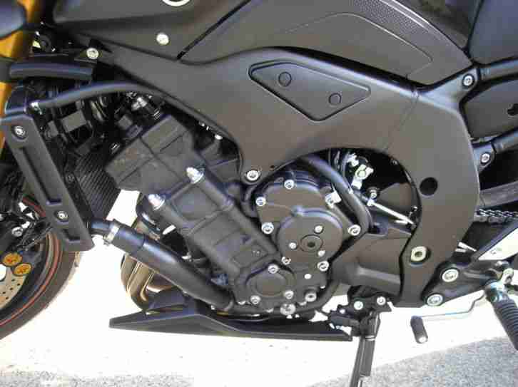 Yamaha FZ8 Modell 2013 ABS Bugspoiler EZ: 08/2013 TOP Zustand > neueste Version