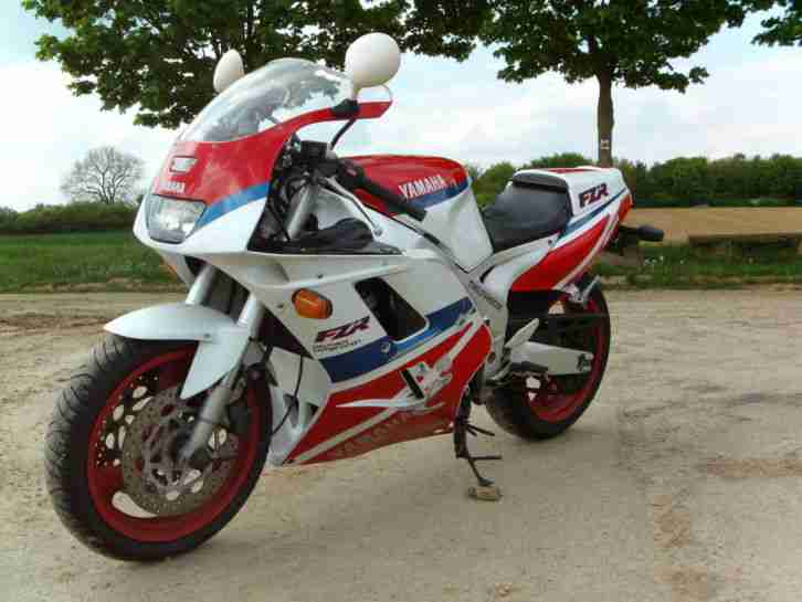 Yamaha FZR 1000