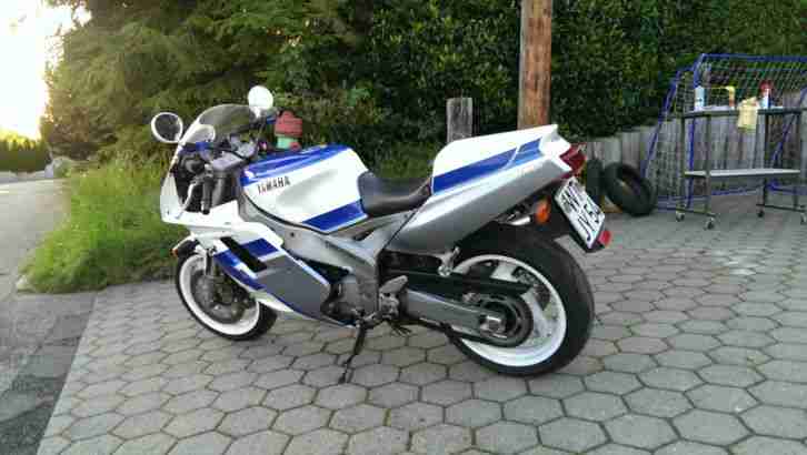 Yamaha FZR 1000 Genesis Exup nur 16403km
