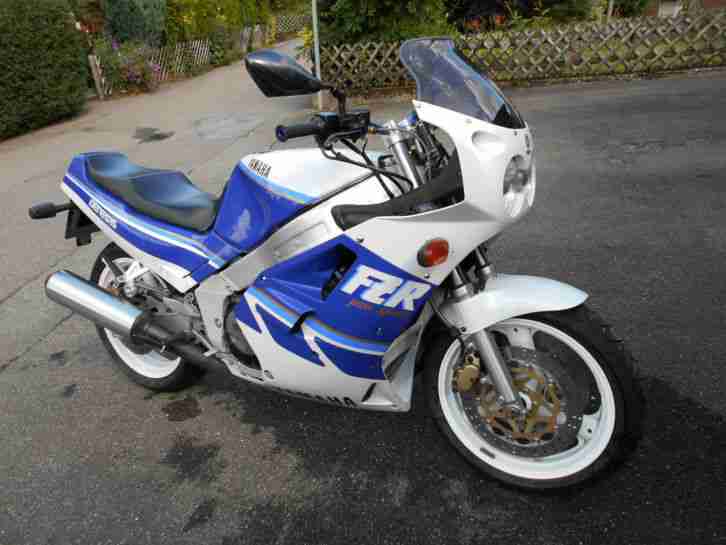 Yamaha FZR 1000 Superbike 137 PS