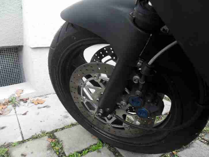 Yamaha FZR 1000 Totalumbau mit 2 jahren Ganz Neuer Tüv